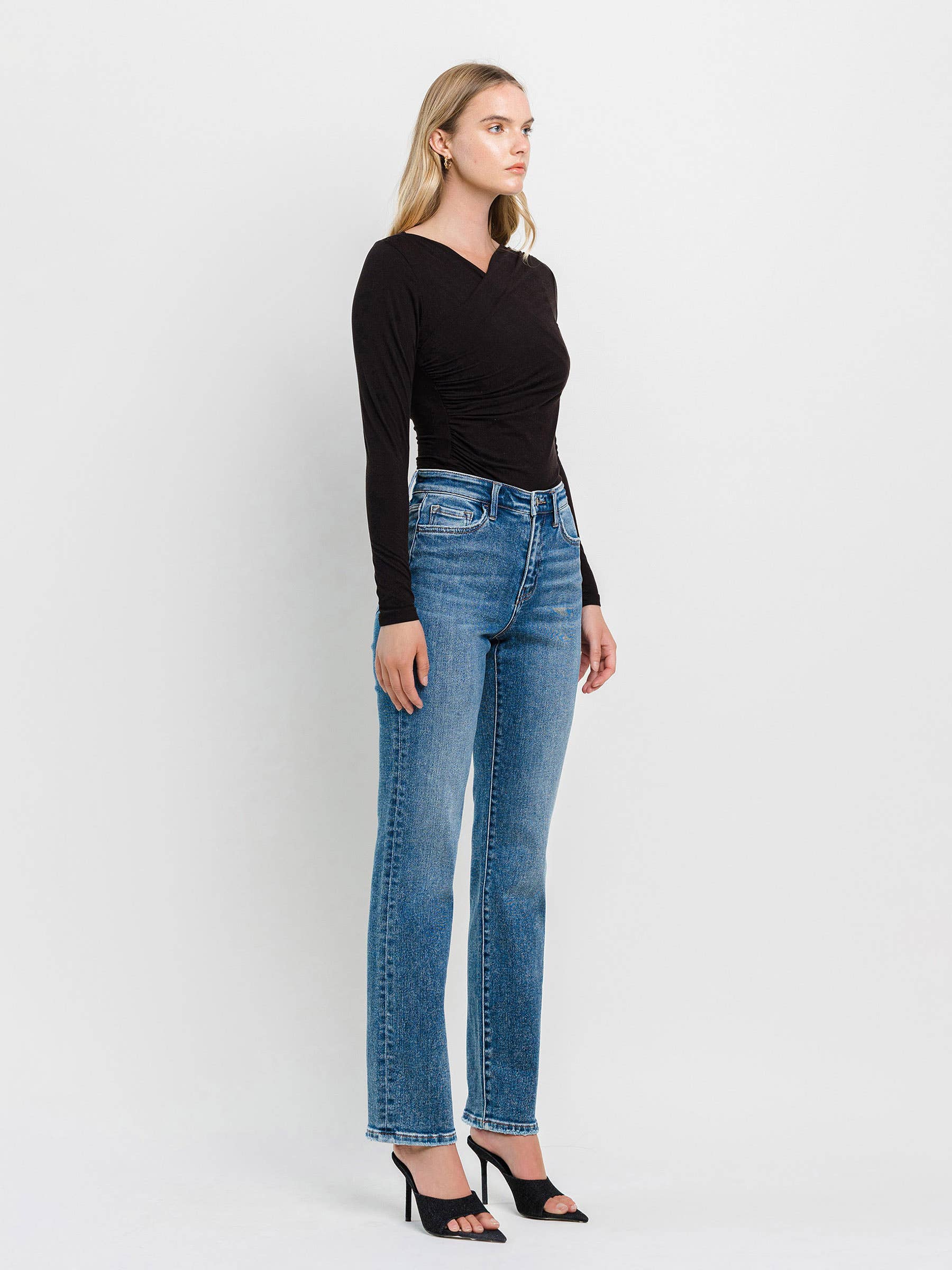 ILLUMINATE HIGH RISE MEDIUM DARK STRAIGHT JEANS F5383 for wholesale on Faire9