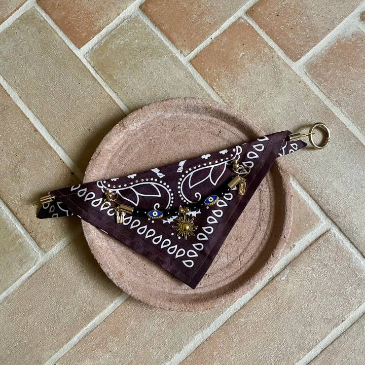 Aura - Wholesale Pet Collar - Cat/Dog - Brown Cairo Rider bandana-collar for dogs and cats