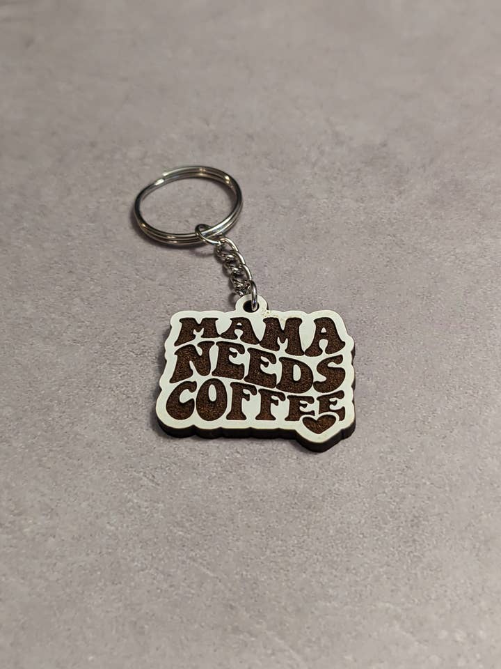 Llavero Mama Needs Coffee para venta al por mayor de Bean Hut Boutique