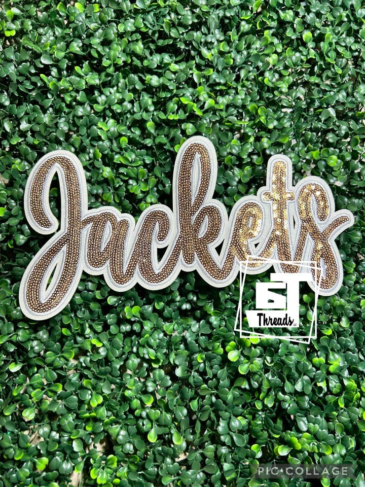 Guld- og hvide kursive pailletjakker... Kun lapper for engroshandel hos 6j Threads LLC