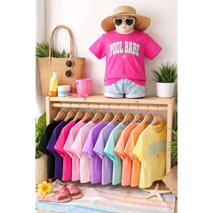 T-shirt d'été « Pool Babe » pour enfants | Visuel d'été pour tout-petits et enfants pour la vente par Holland Ave Clothing