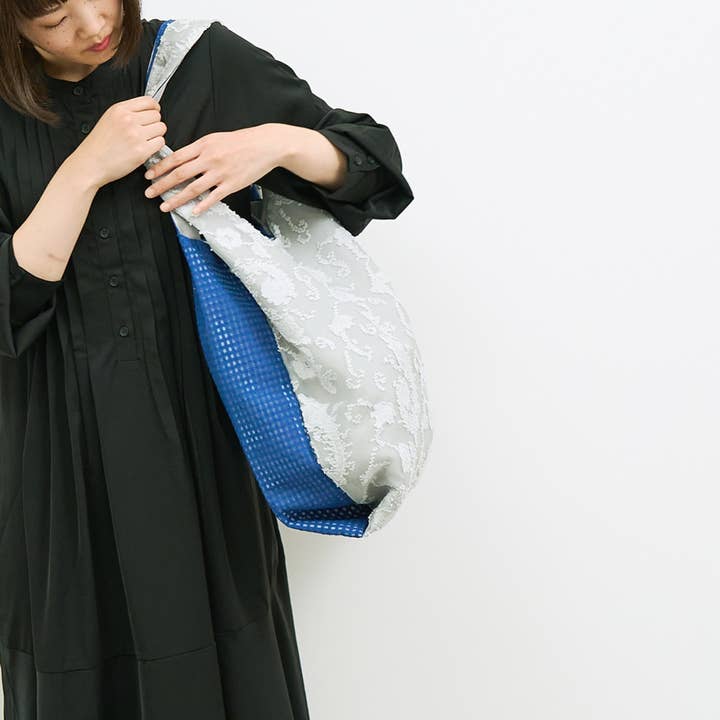 Bolso TWINS/ cachemir gris hielo × cuadros azules para venta al por mayor de Japacolle — Japan Collections | See Latest News in "About"