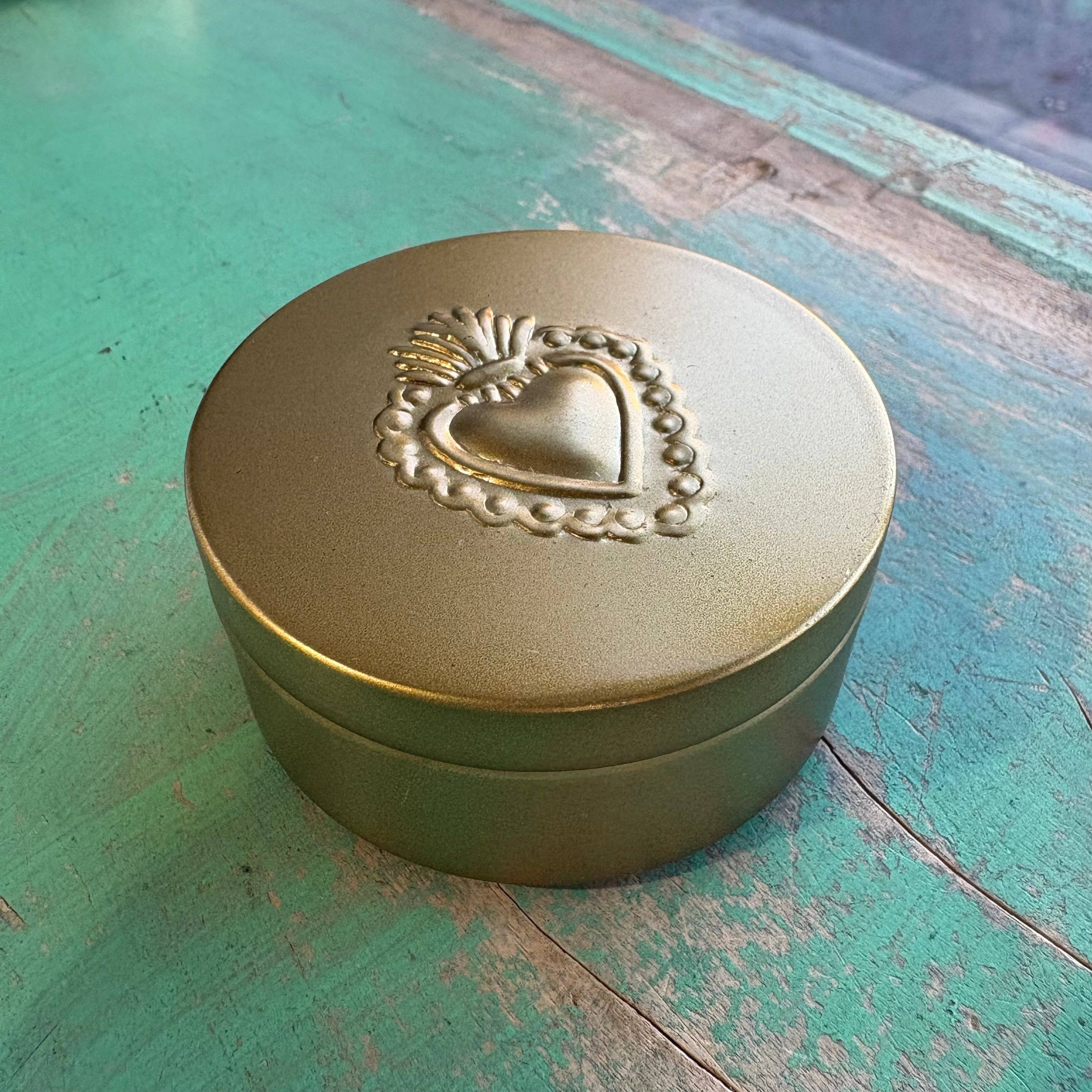 Love and Honor Jesus LLC - Wholesale Decorative Box - Round Gold Boxes3