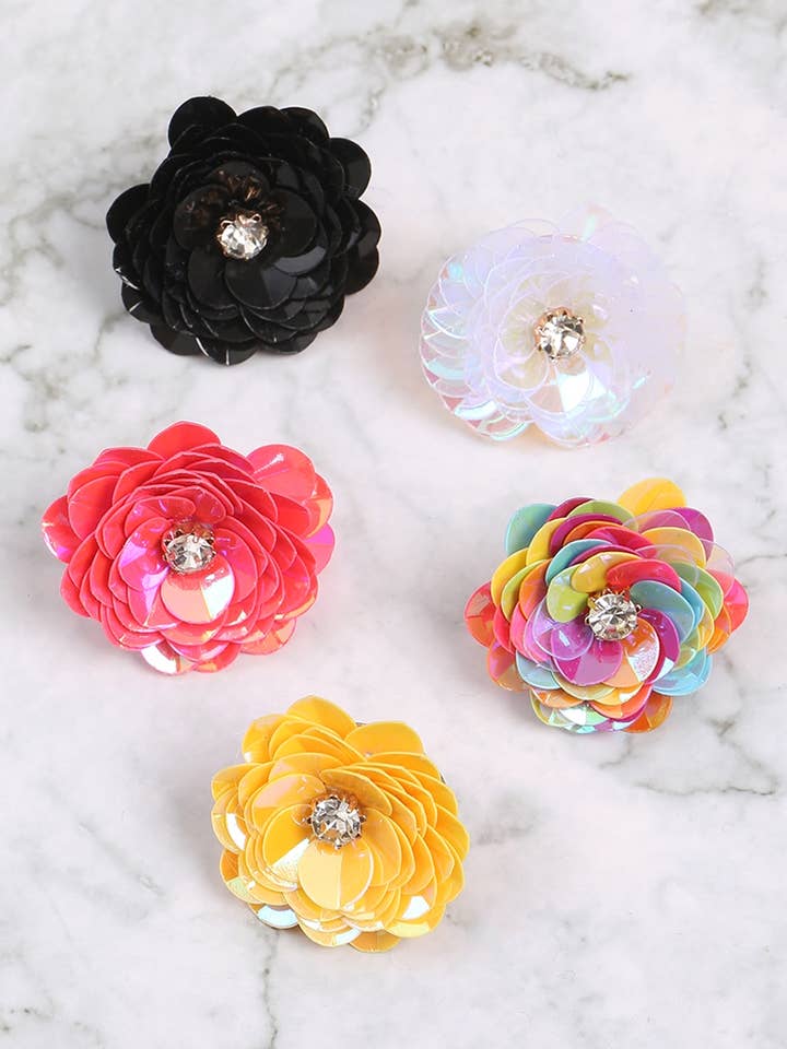 Boucles d'oreilles à motif floral et strass à sequins pour la vente par MYS Wholesale Inc