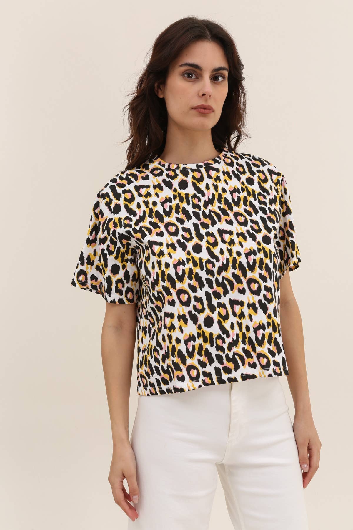 White 31801 LEOPARD PRINT T SHIRT for wholesale on Faire2