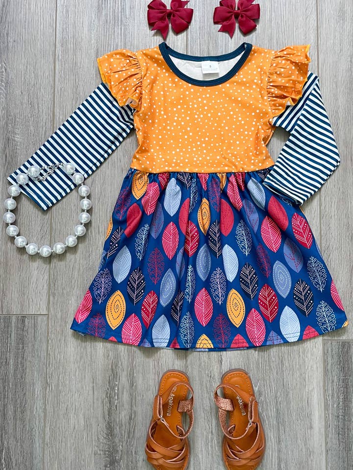 Robe de la boutique Fall Feather "Bria" pour la vente par Rylee Faith Designs