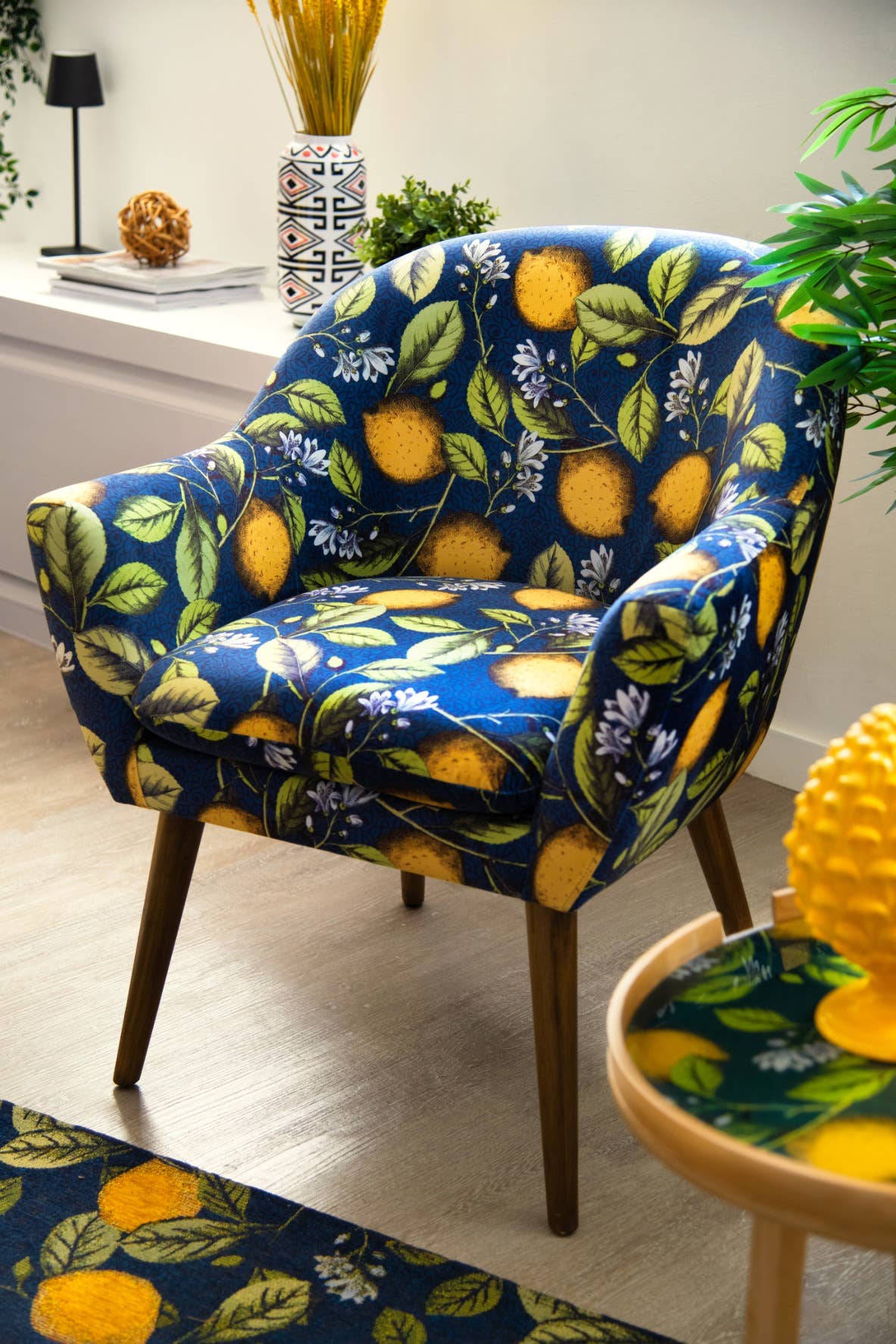 Bergamaschi & Vimercati S.p.a. - Wholesale Chair - Boboli Armchair in Polyester – 70.5x65x83 cm, Multicolor1