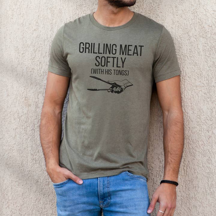 dkhandmade - Wholesale Screen Printed T-Shirt - Men's - GRILLING MEAT SOFTLY WITH HIS TONGS T-SHIRT7