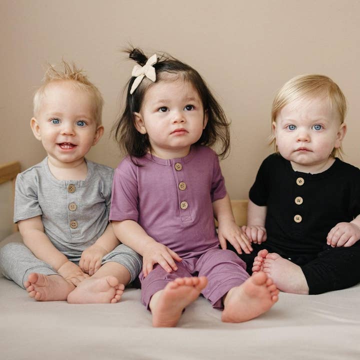 Little Joy Co. - Vente Barboteuse – bébé - Barboteuse Henley en bambou1