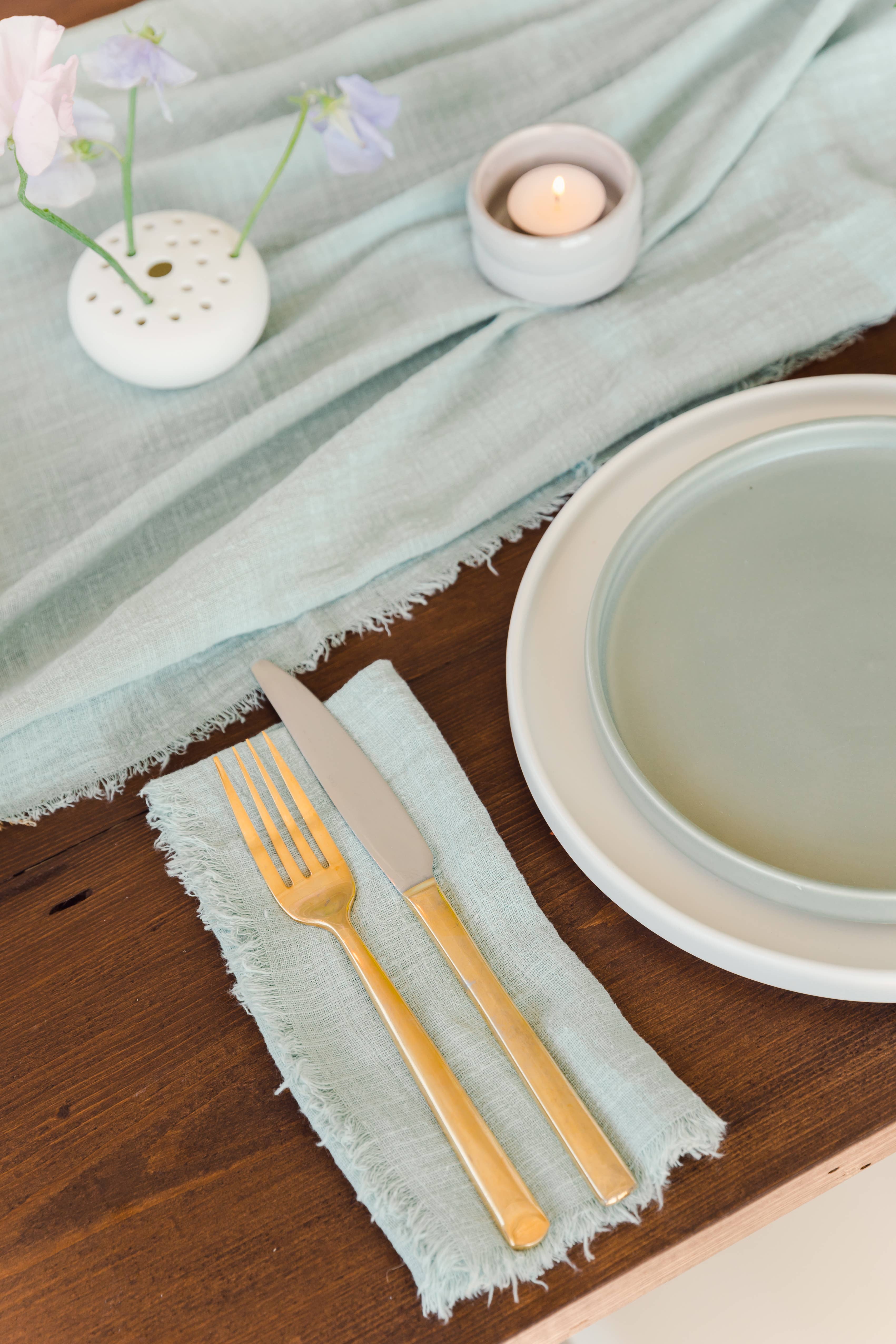 Bluum Maison – wholesale Table runner – Sage Green Cotton Gauze Cloth Table Runner4