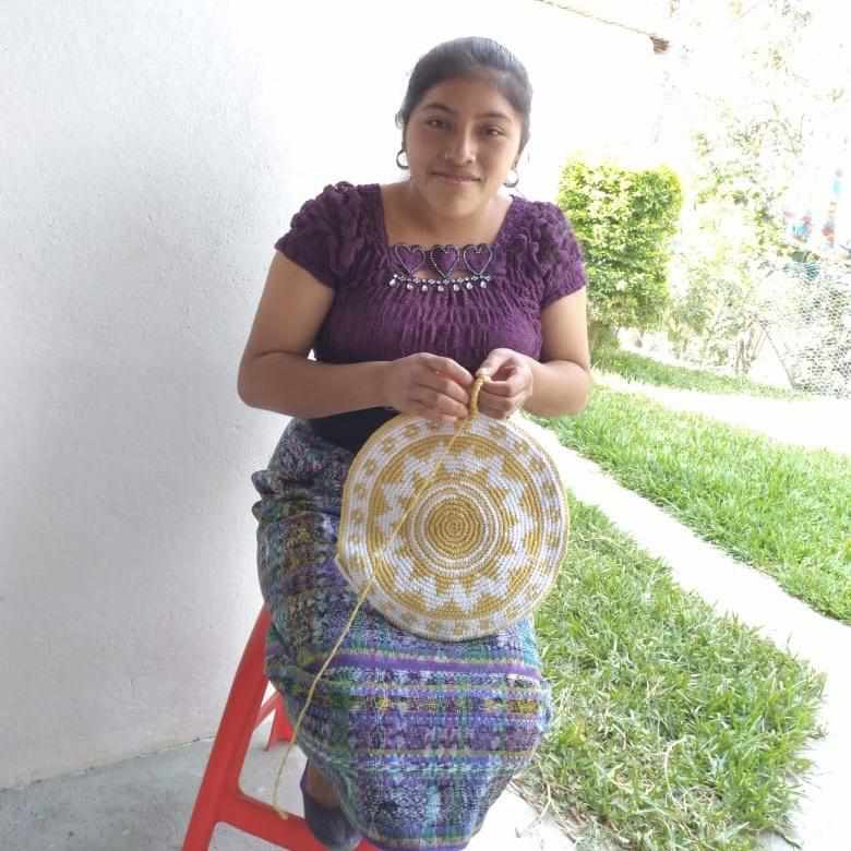 Ivoire Porte-monnaie croisé rond en crochet Nadia - Guatemala en vente sur Faire6