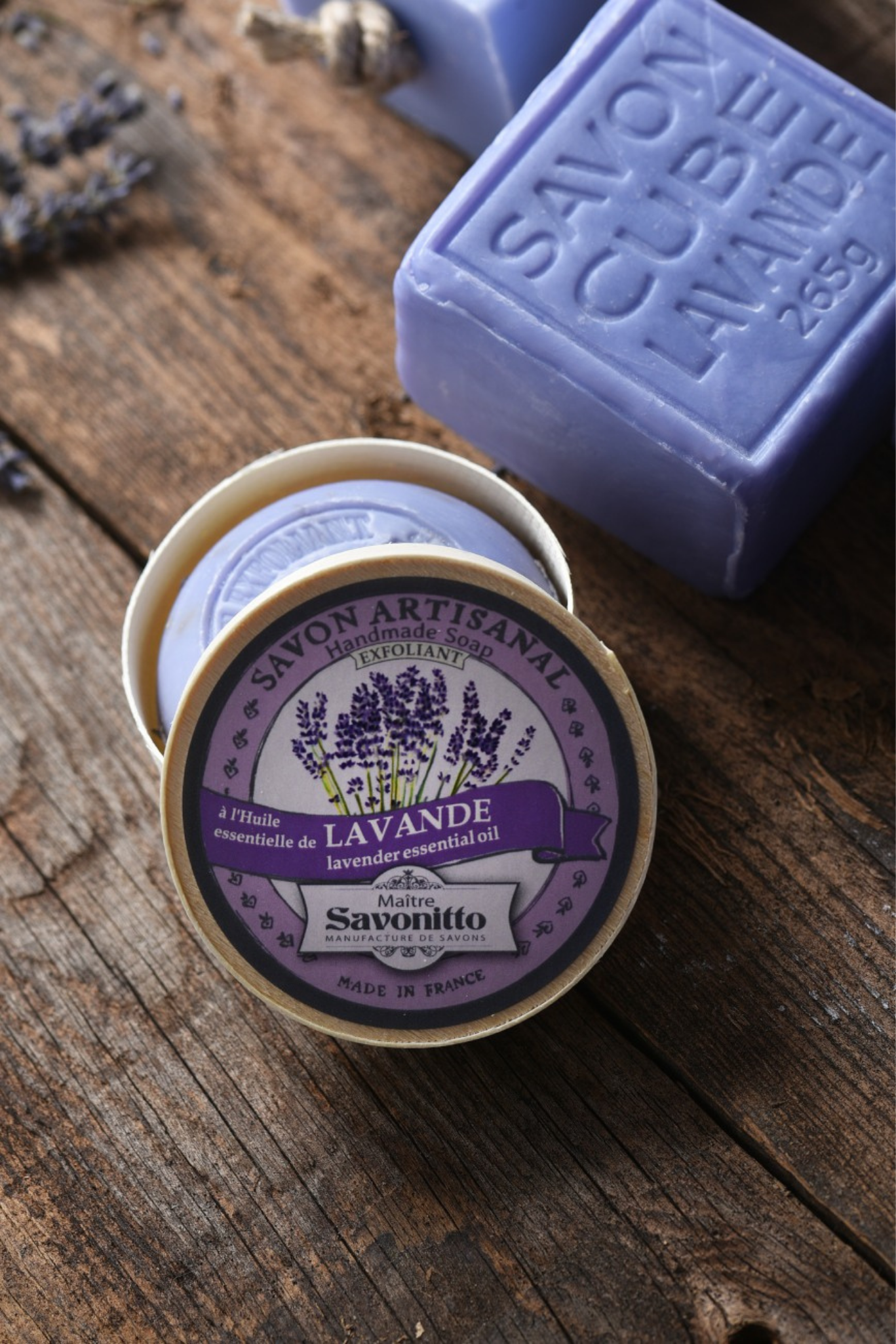 MAITRE SAVONITTO - Wholesale Bar Soap - Lavender Exfoliating Soap in Wooden Box 100g1
