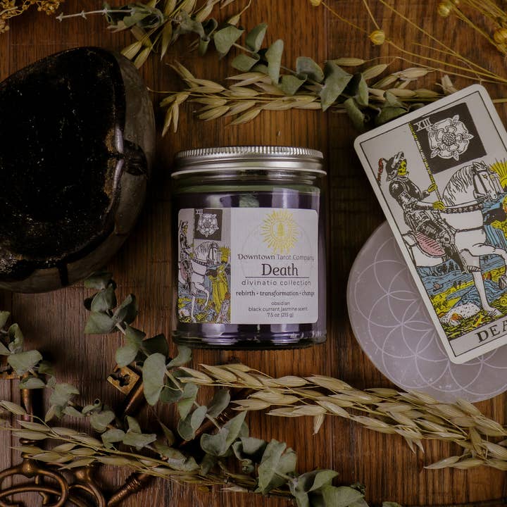 Bougie Tarot - Death pour la vente par Downtown Tarot Company