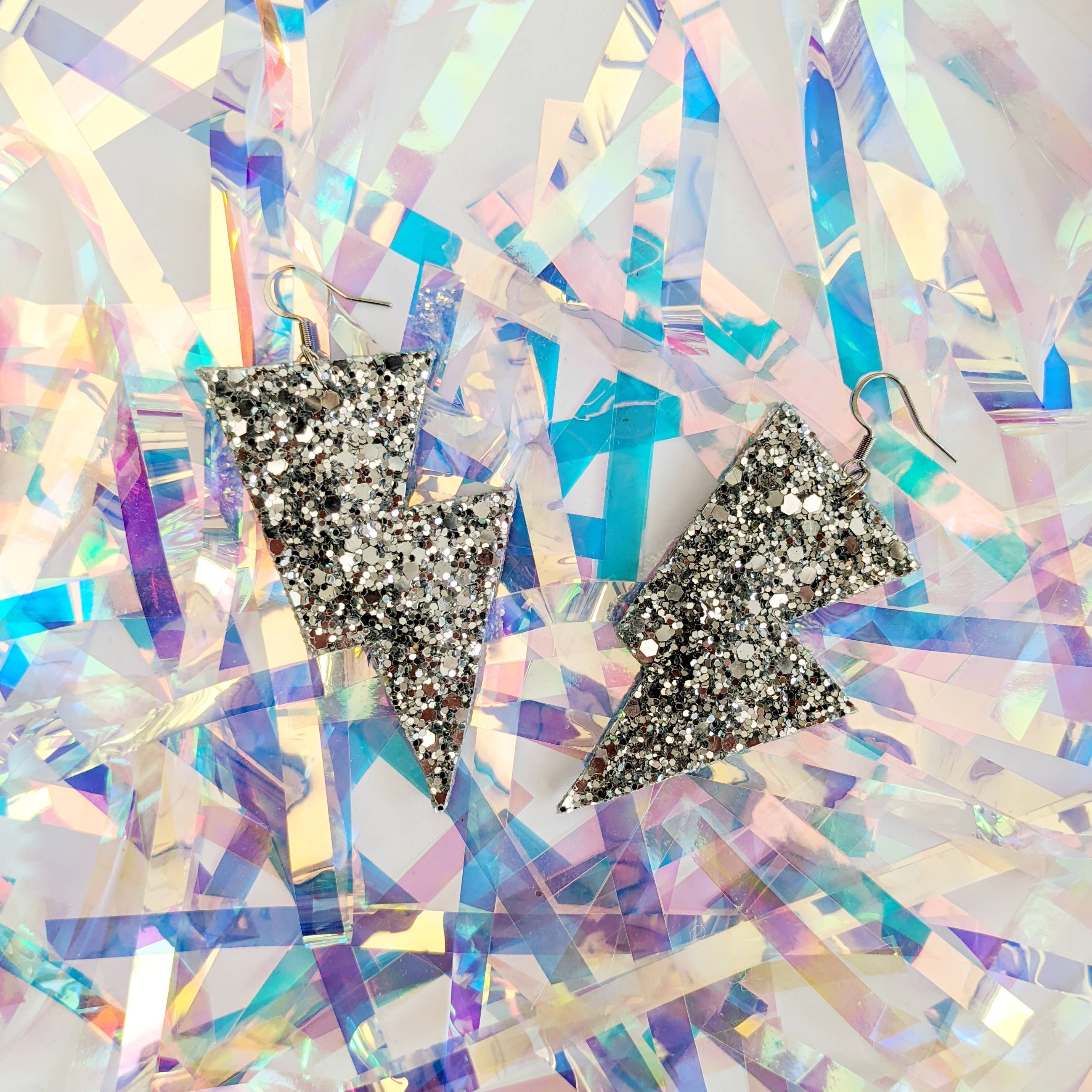 All The Discos - Vente Boucles d'oreilles pendantes - Boucles d'oreilles à paillettes argentées en forme de boule disco de taille moyenne1