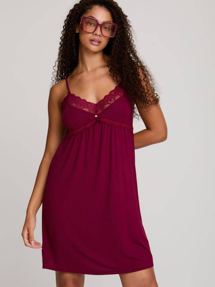 Bordeaux Nachthemd aus Bambusspitze in Bordeaux für den Großhandel auf Faire3