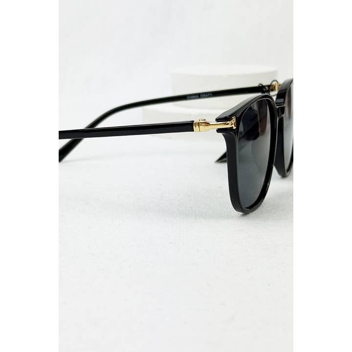 MIX COLOR Hazel Everyday Shades Fashion Sunglass for wholesale on Faire