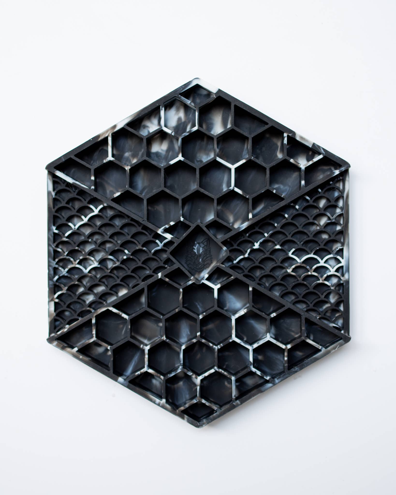 LIEVICK - Wholesale Pet Food Mat - Dog - LIEVICK Lick mat | Black & White