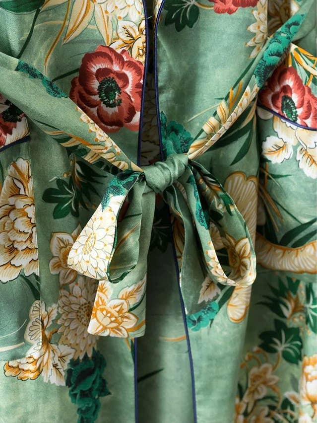Vert Kimono long à imprimé floral rétro avec ceinture en vente sur Faire3