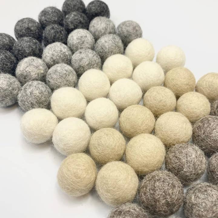 Wildflower by hu hands - Wholesale Craft Supplies - Weathered Naturals (50) Wool Felt Balls 1" Size3