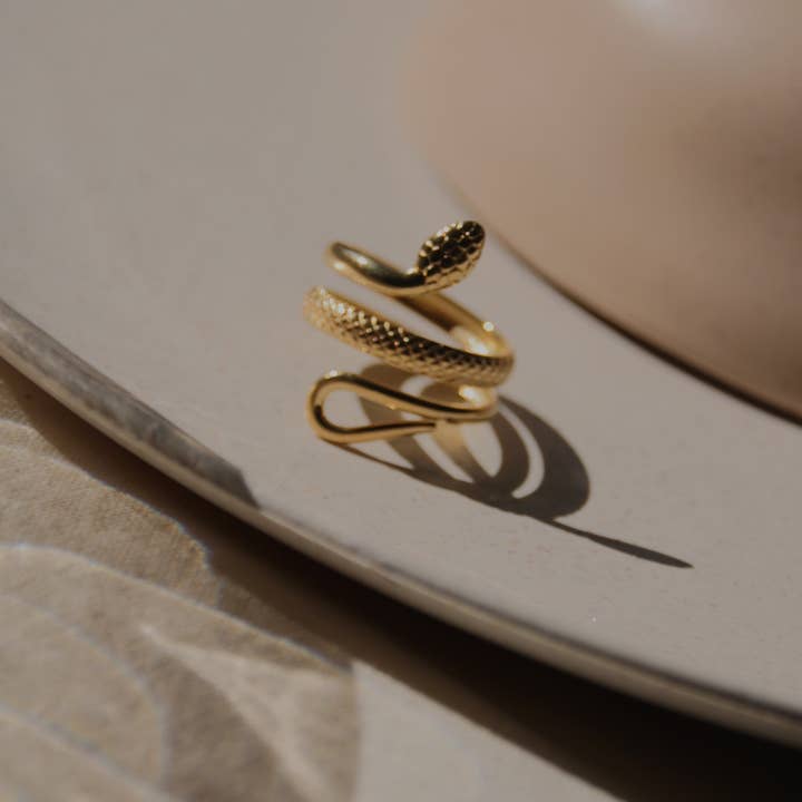 Positiva Jewelry - Wholesale Cocktail/Statement Ring - Goldener Schlangenring4