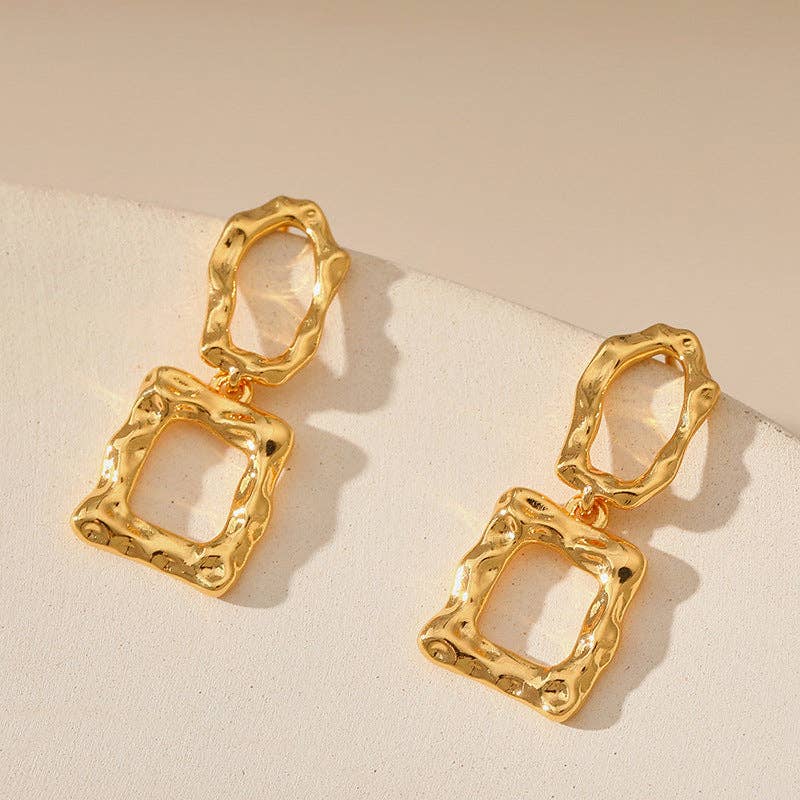 Oro Pendientes colgantes ondulados y ondulados irregulares DPJE1305 de venta al por mayor en Faire1