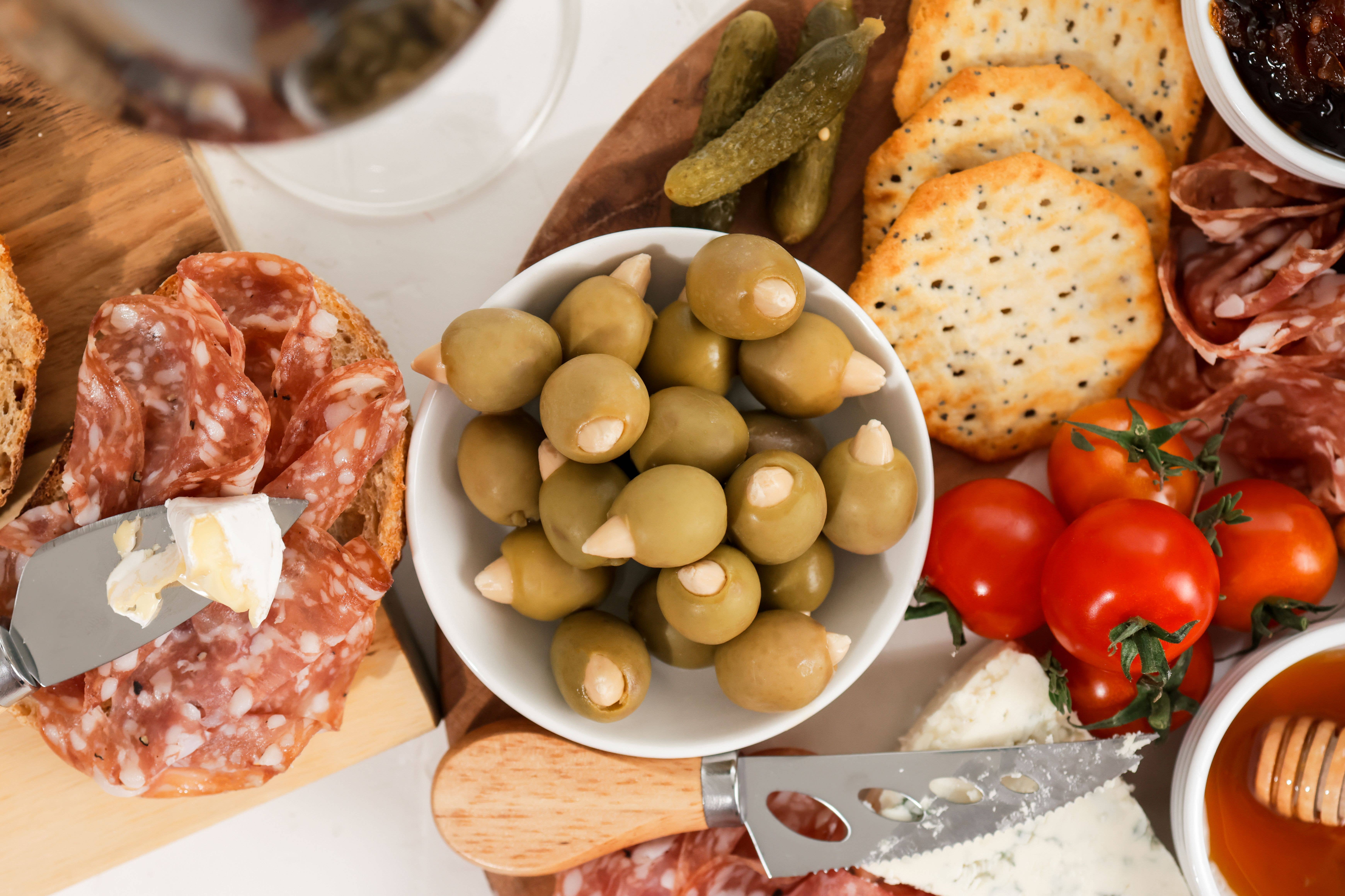 Grill Society - Wholesale Olives - Sabroso Almond Stuffed Manzanilla Olives2