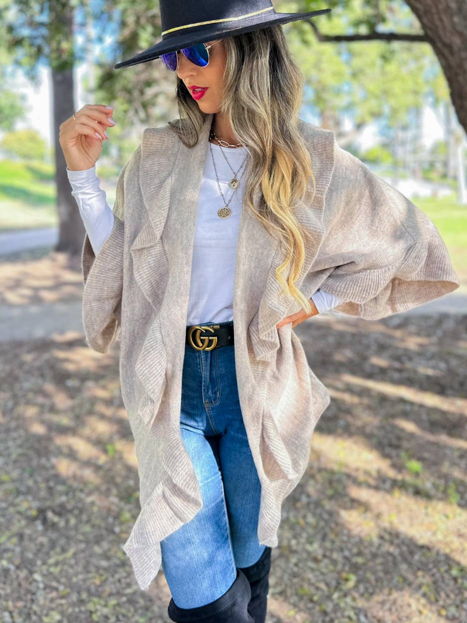 AMOLI – Großhandel Strickjacke – Damen – Haferflocken Beige Weiche Strickjacke mit Rüschendetails4