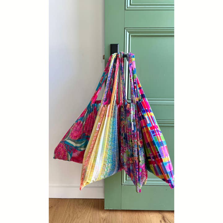 Lordy Dordie - Wholesale Tote bag – Women's - Concertina Pleat Bag - Rainbow Gingham6