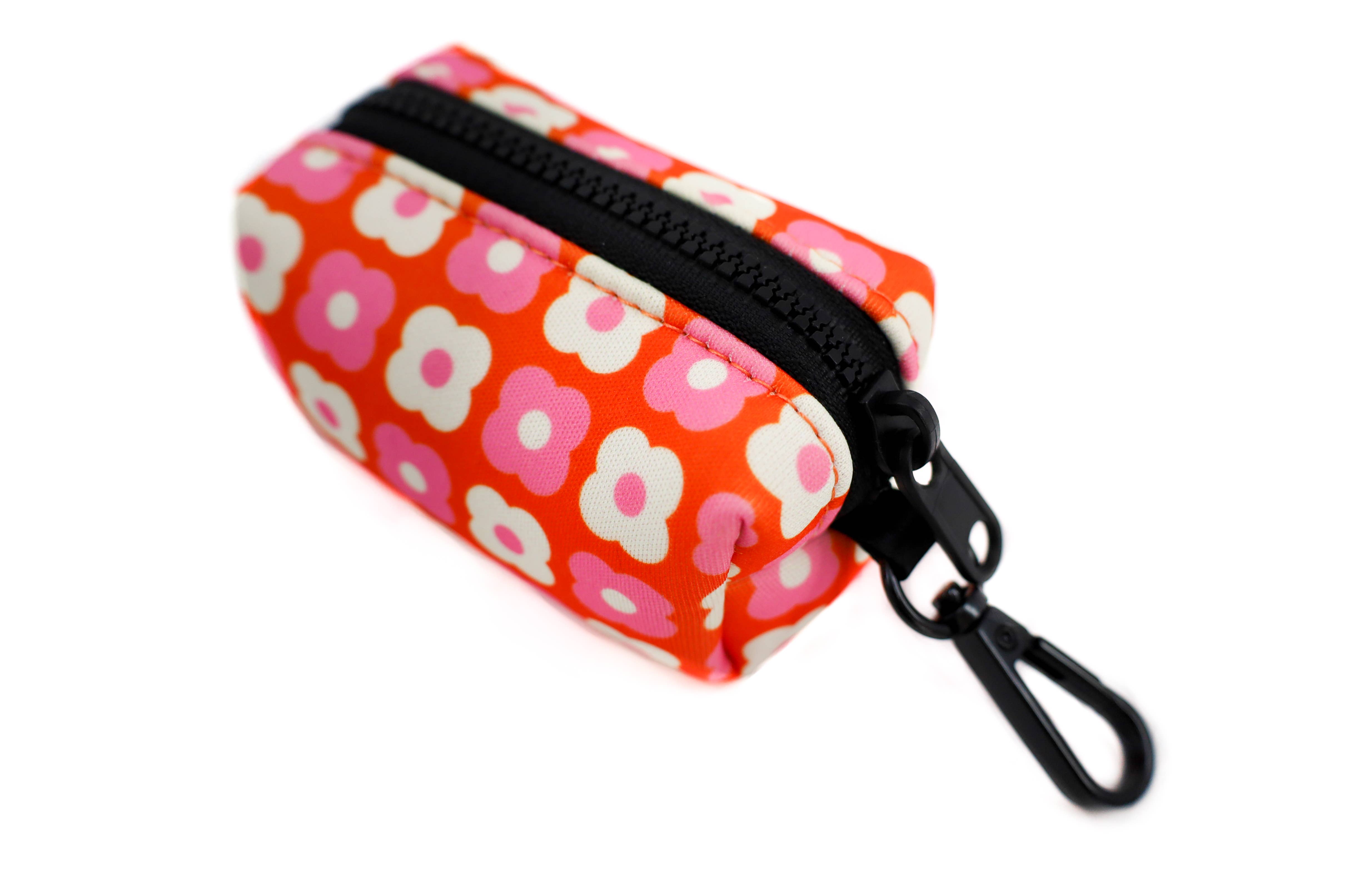 Pablo & Co. Boutique - Wholesale Pet Poop Bag Dispenser - Pink Checkered Daisies - DOG POOP BAG HOLDER1