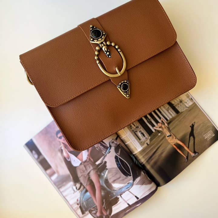 Christina Christi – wholesale Axelväska - Dam – Brun läderväska för kvinnor, bohemisk axelremsväska1