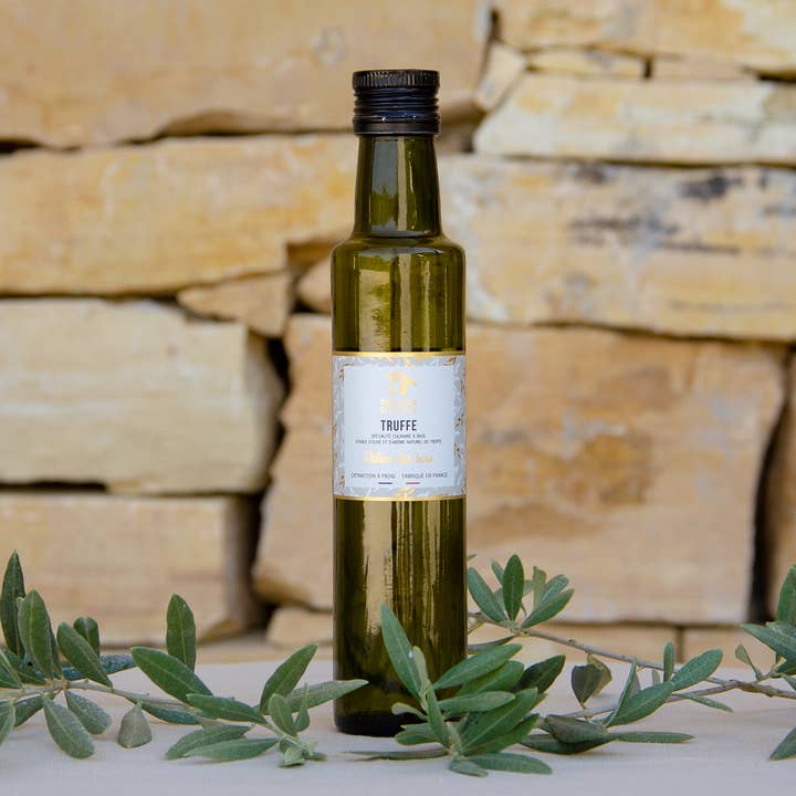 Truffle olive oil 25cl for wholesale by Trésor d'Olive