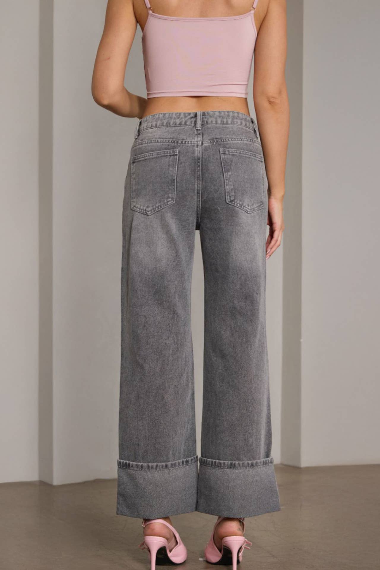 Rosa Clothing - Wholesale Jeans - Women's - Effortless Denim Cuffed Hem Wide-Leg Jeans3