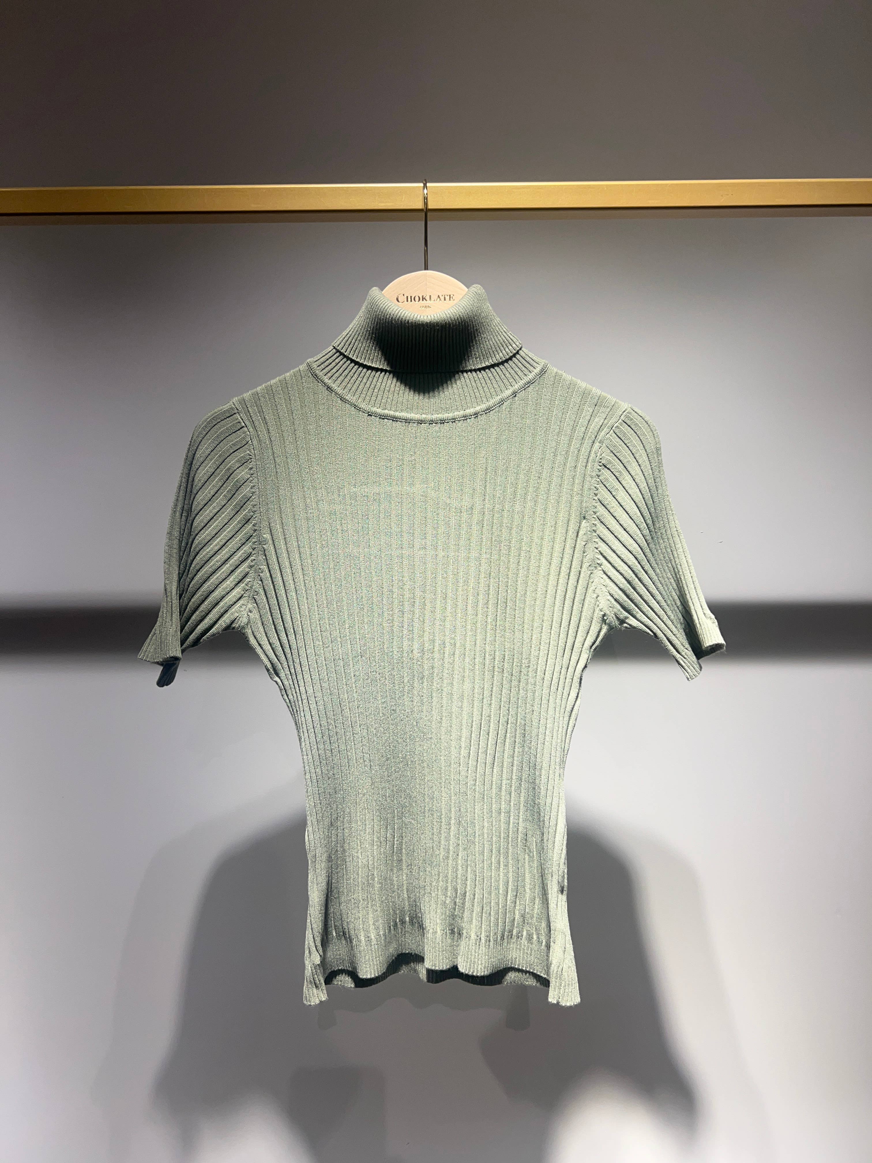 CHOKLATE PARIS – wholesale Stickad topp - Dam – Kortärmad polotröja i ribbstickning - 051213