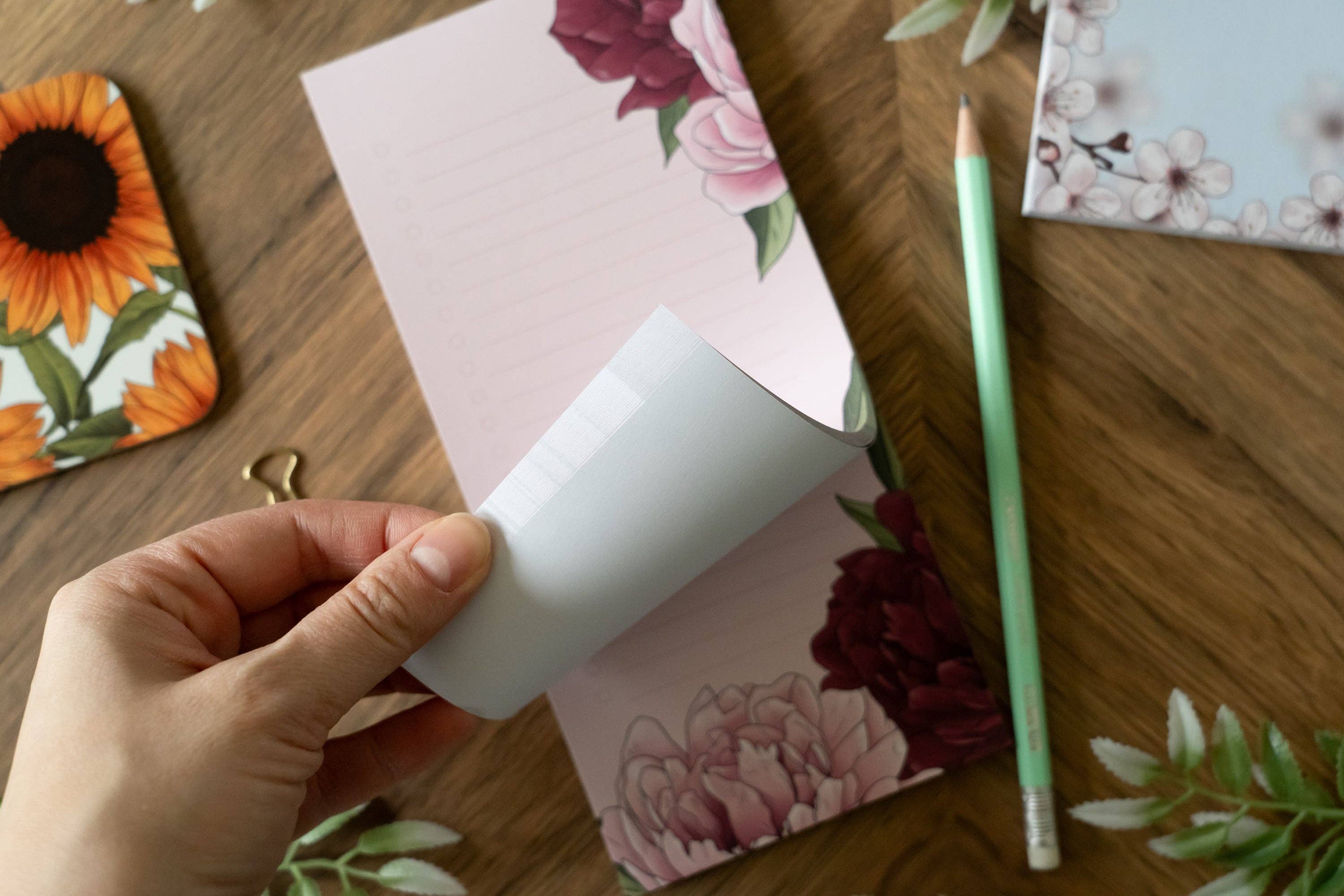 Hayley Jade Design Studio - Wholesale Notepad - Peony To Do List Pad3