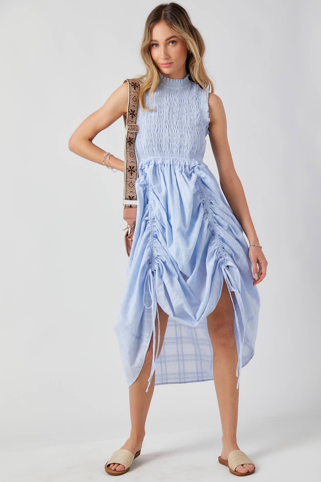 Jurk met Smokwerk en Ruches Detail Midi voor je winkel Faire NL