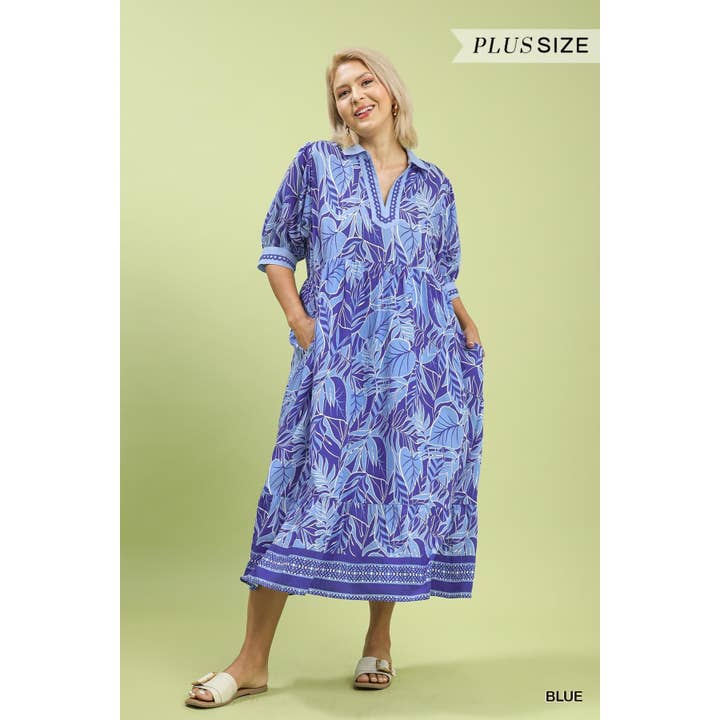 Robe midi à col en V avec imprimé feuillu PLUS pour la vente par BNS