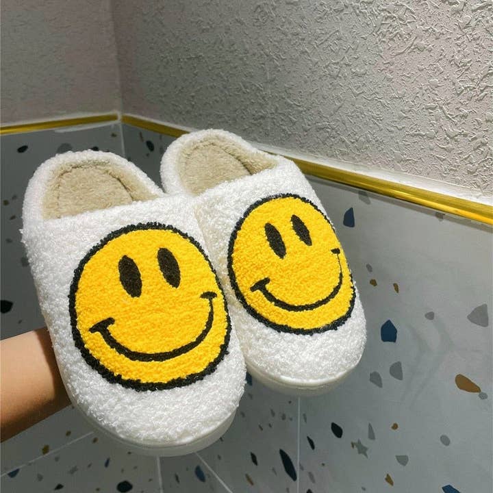 Style Rack - Wholesale Slippers – Women's - Smile Cushion Slides