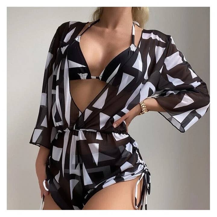 FurDecoration – Biquíni - Mulher por atacado – Conjunto de Biquíni de Três Peças com Design Dividido - Traje de Banho Modelo Netflix5