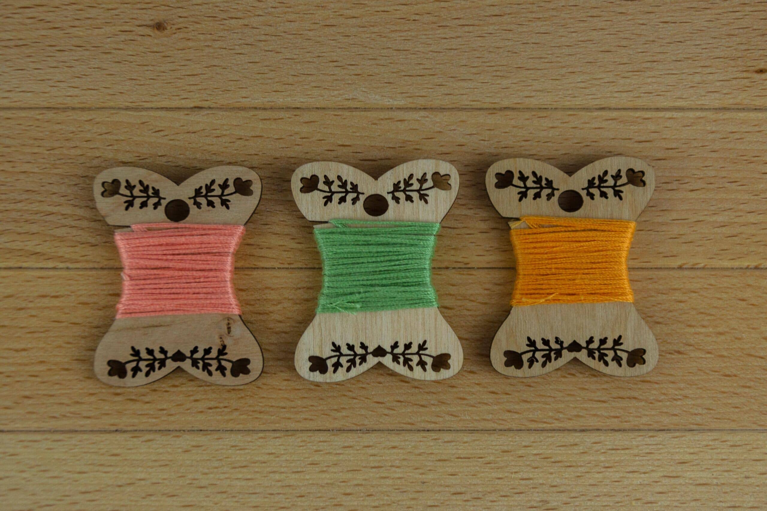 Embroidery craft – wholesale Craft supplies – Wooden embroidery bobbins for thread storage BB-0034