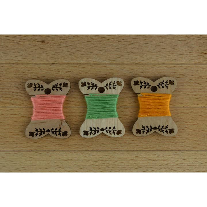 Embroidery craft - Wholesale Craft supplies - Wooden embroidery bobbins for thread storage BB-0034