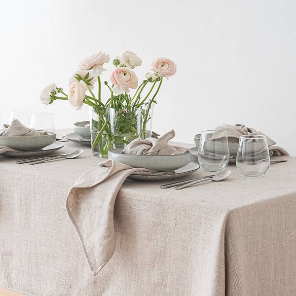 LinenMe - Wholesale Tablecloth - Linen Tablecloth Cream Chevron, Herringbone Weave 2