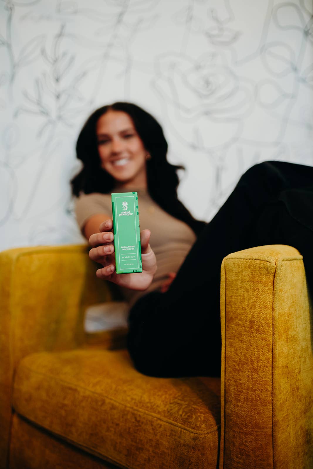 Naked Pineapple – wholesale Facial oil – FACIAL REPAIR TROPICAL OIL3