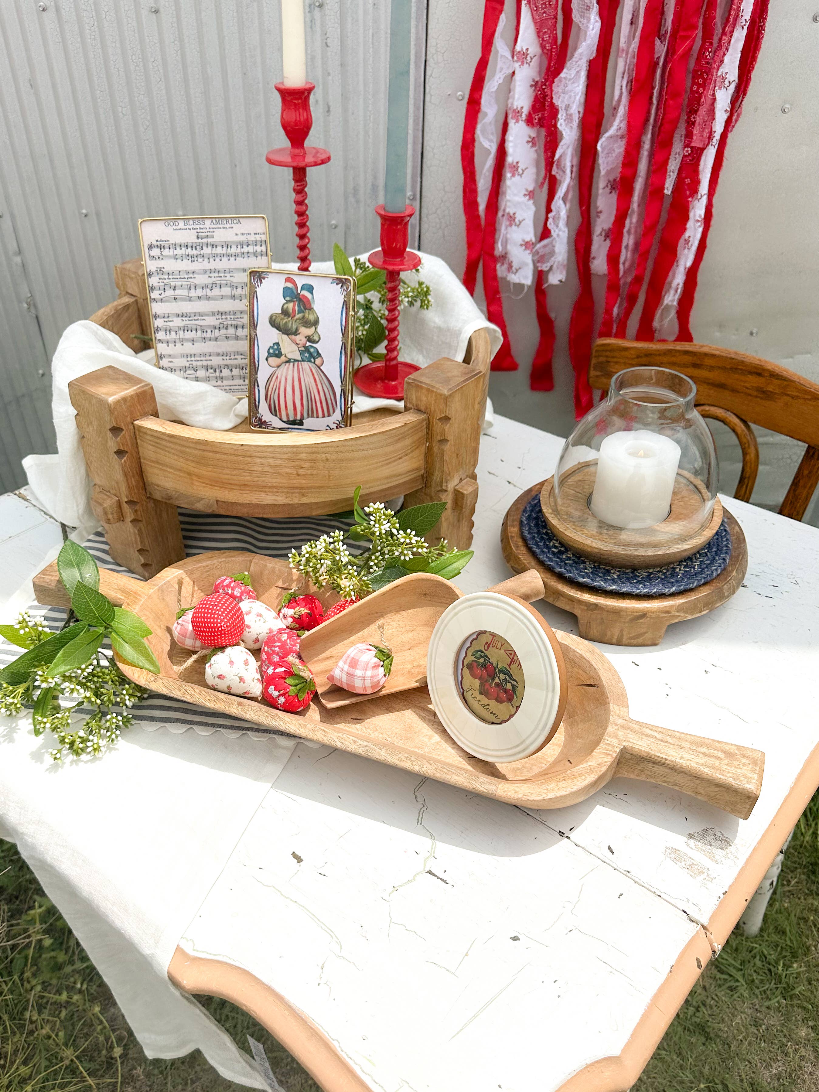 Made Market Co. – wholesale Dekorativ tallrik/fat/skål – Hittade trä piedestal Medium2