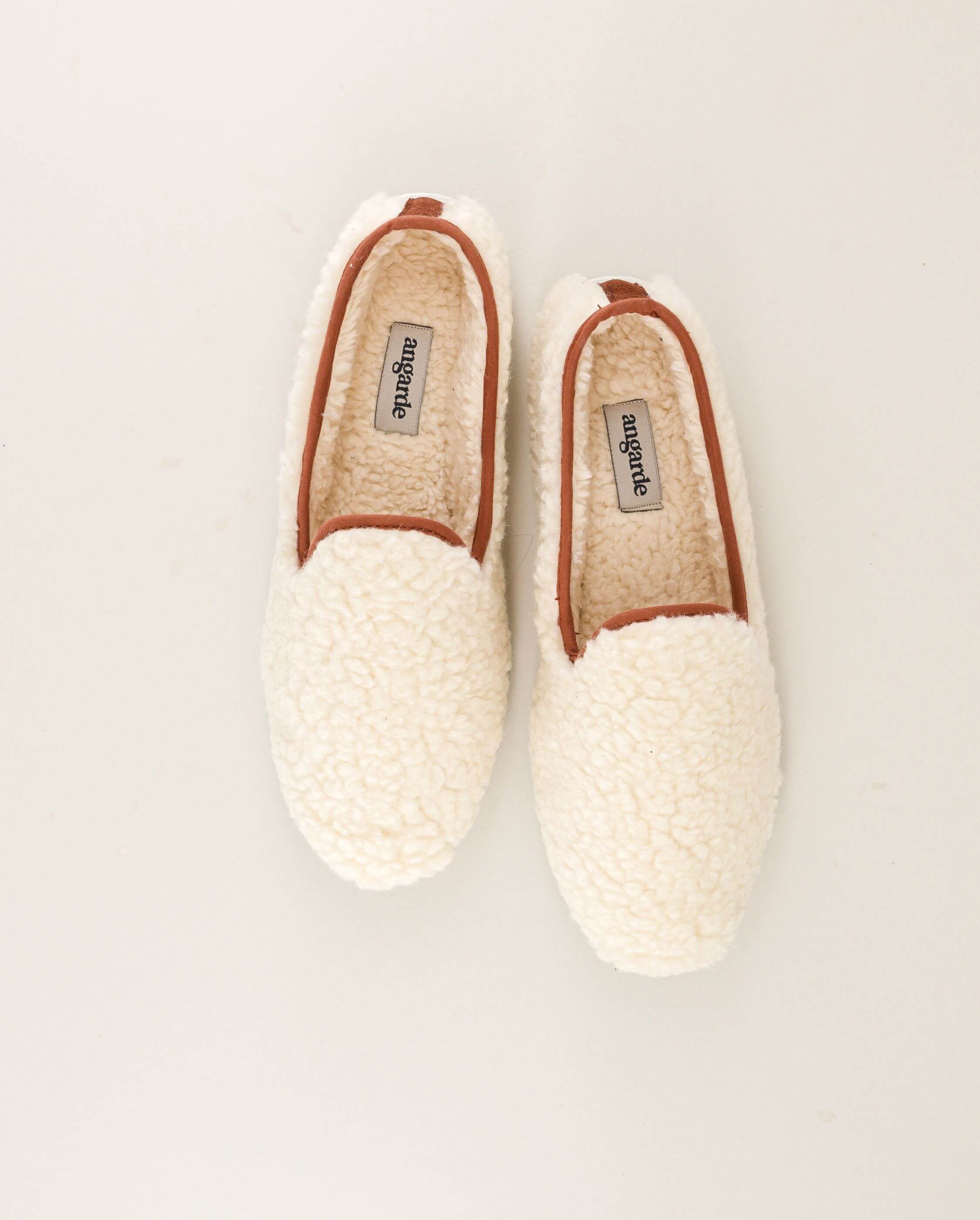 Angarde - Wholesale Slippers - Women's - Women's wool boucle slipper, white camel0