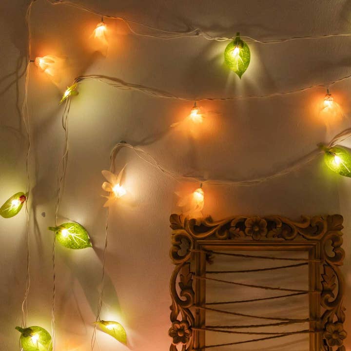 Handmade Crochet Radiant Orange Floral Felt Fairy Light for wholesale by Zwende