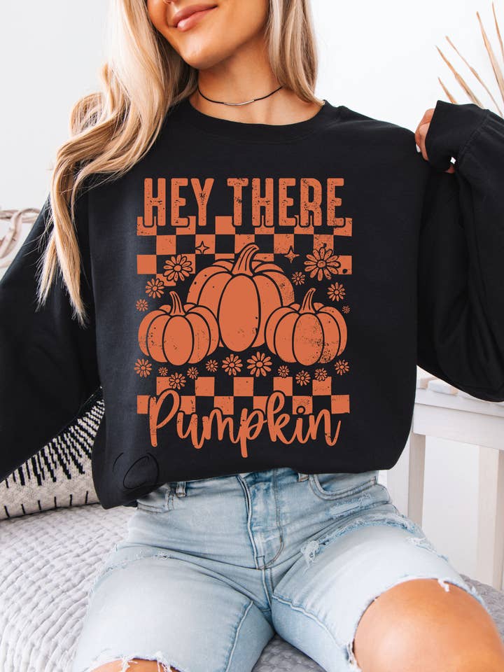 CMD Wholesale - Wholesale Graphic Sweatshirt - Unisex - Hey There Pumpkin Sweatshirt