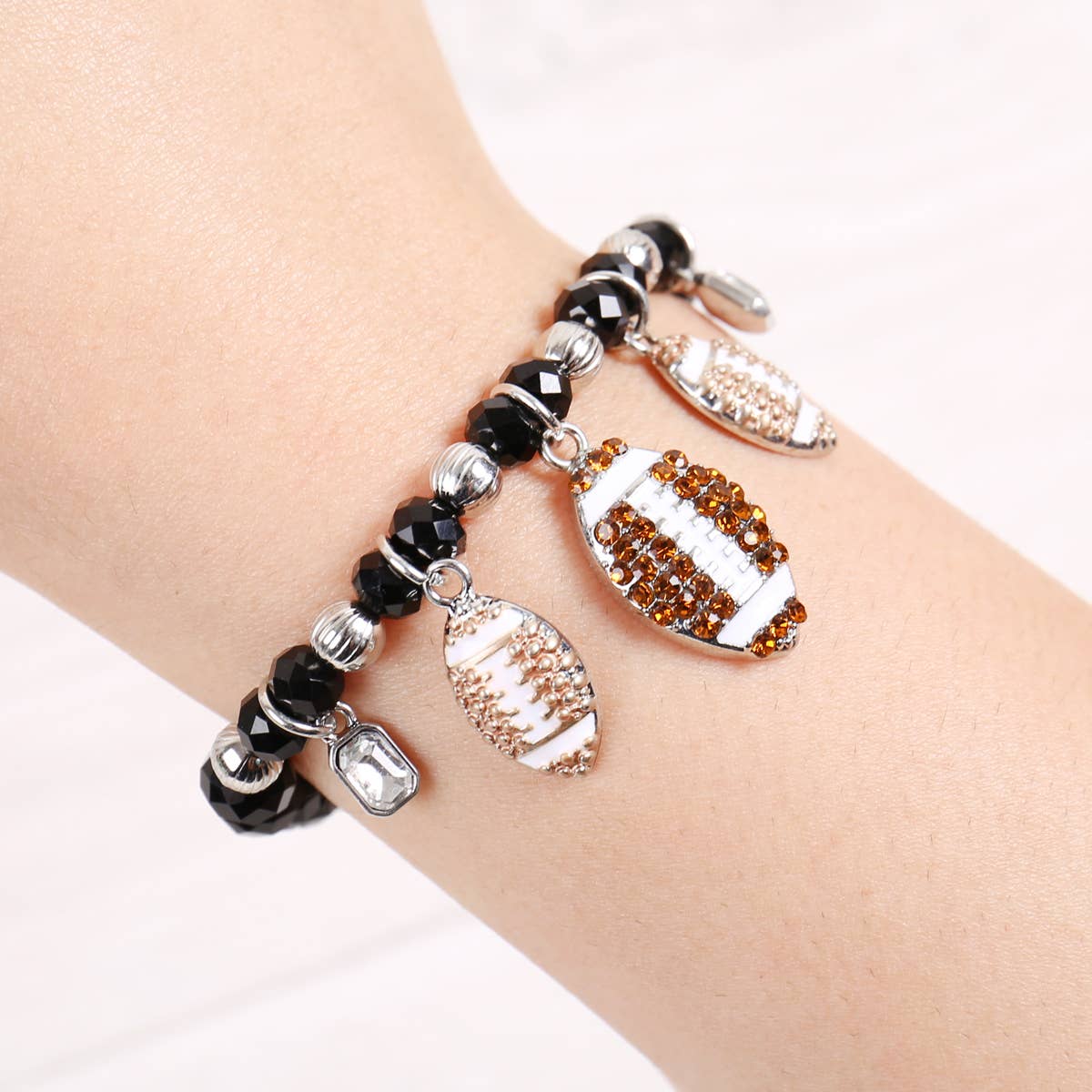 MYS Wholesale Inc - Vente Bracelets à breloques/pendentifs - Bracelet à breloques élégant en perles rondes pour femmes11