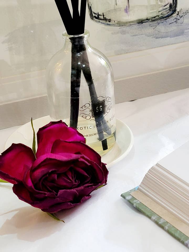 Diffusor Exotic Indian Rose, Rot, 100 ml für den Großhandel von Secret Garden