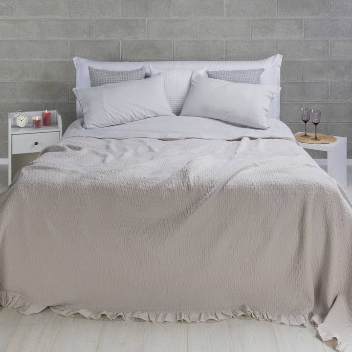 UNOCASADESIGN - Wholesale Deken - Vigo Stonewashed katoenen sprei met ruches32