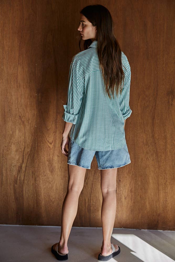 By Together - Vendita all'ingrosso Camicia button down - Donna - Camicia a righe con collo in cotone, maniche lunghe e tasca frontale10